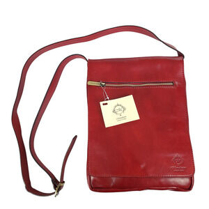 NWT MANUFACTUS Crossbody Bag Red Leather Slim Messenger Snap Button Flap Italy